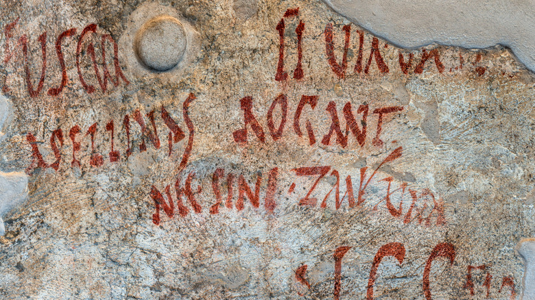 sample of latin graffiti at pompeii