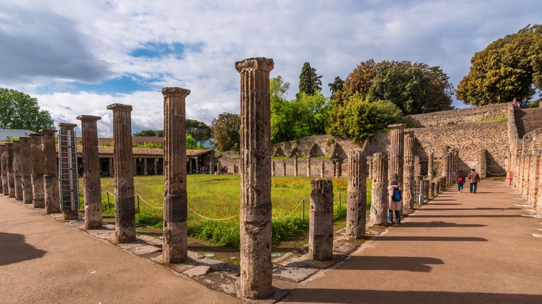 ruins of columns at pompeii