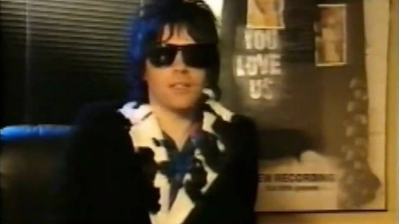 Richey Edwards wearing sunglasses