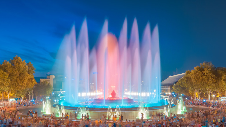 Magic Fountain night light show