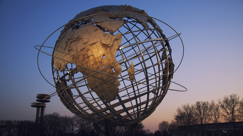 unisphere black and white 1960s