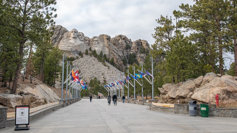 A Big Secret Lies Behind Lincoln's Head On Mount Rushmore