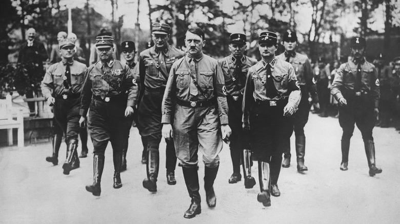 Adolf Hitler leading men