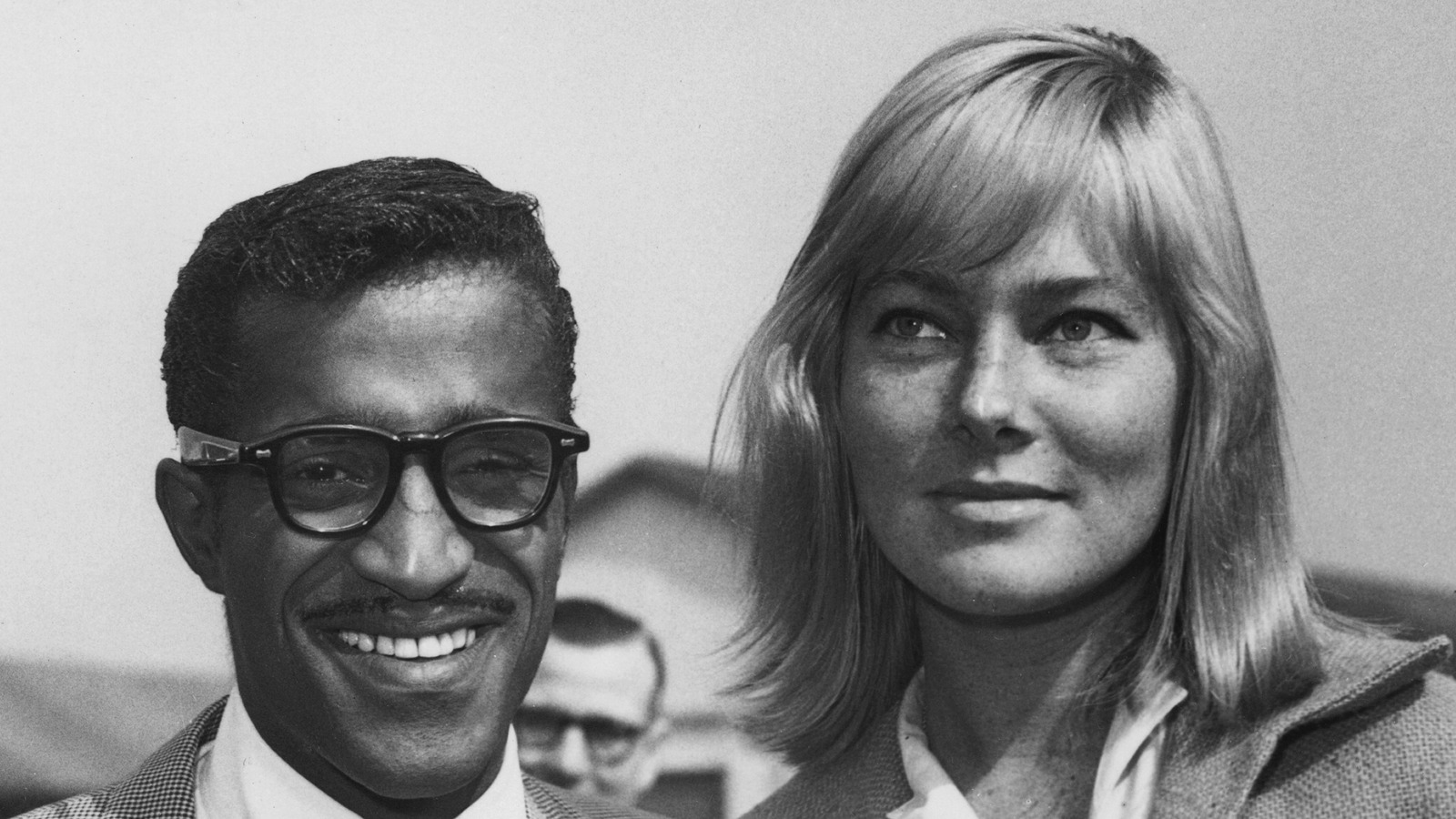 A Look At Sammy Davis Jr S Marriage Troubles   L Intro 1620334847 