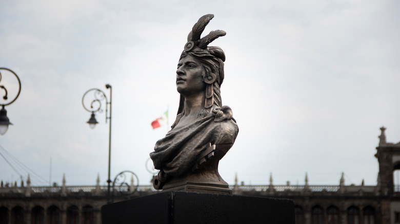 Cuauhtémoc bust