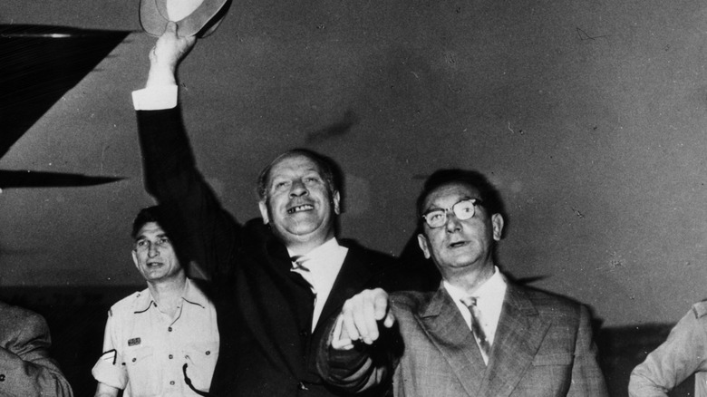 Oskar Schindler arriving in Jerusalem in 1962