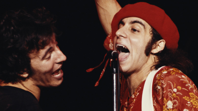 Bruce Springsteen and Steve Van Zandt singing