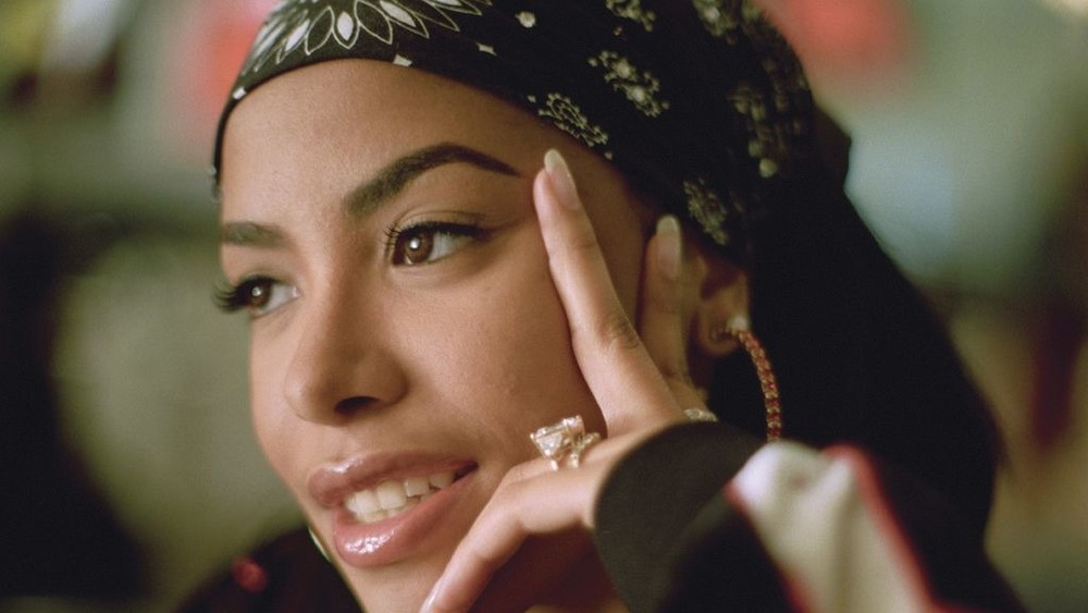 Aaliyah in 2000