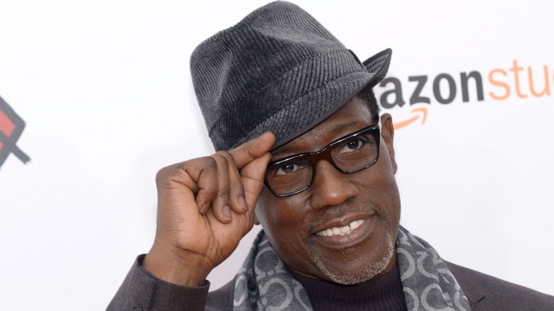 Wesley Snipes tipping hat
