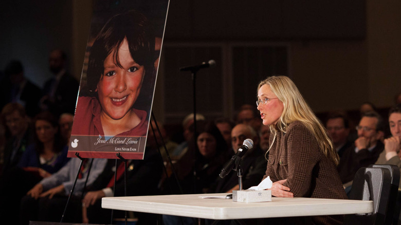 Scarlett Lewis with photo of Jesse Lewis