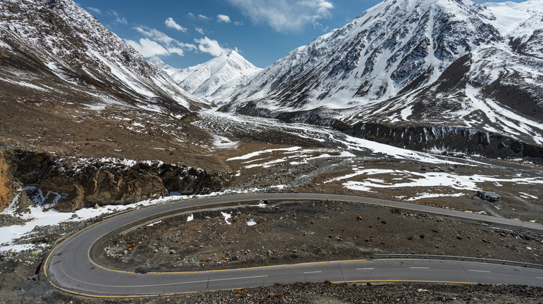 Khunjerab Pass, Pakistan-China border