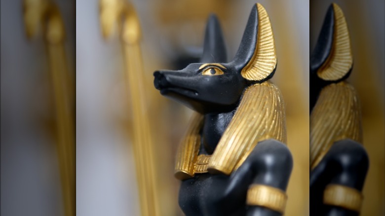 statue of Anubis