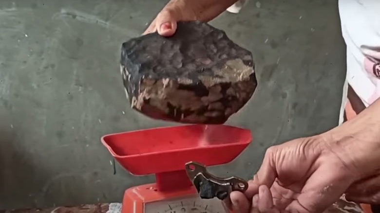 The weight of a meteorite