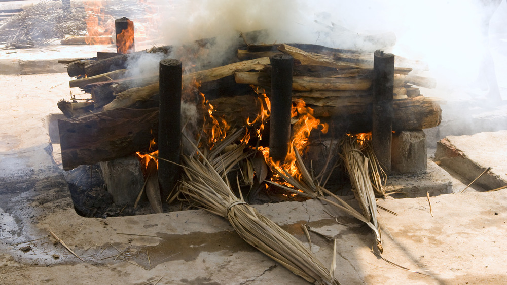 Funeral pyre in India