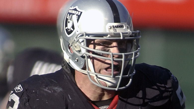 Bill Romanowski playing for Oakland Raiders