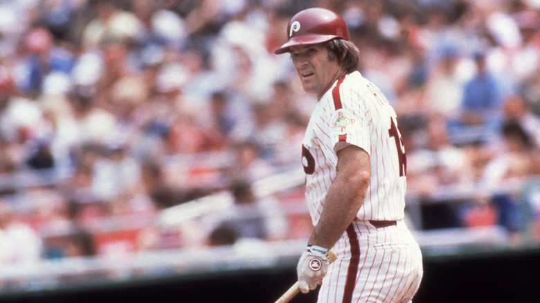 Pete Rose looking intense at bat