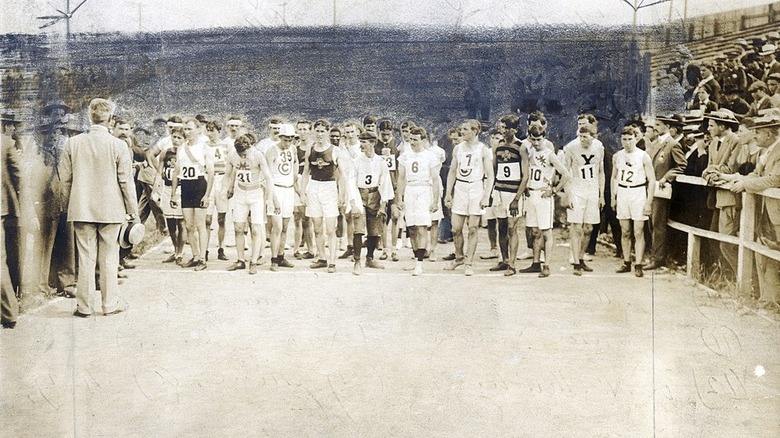 1904 Olympic marathon starting line