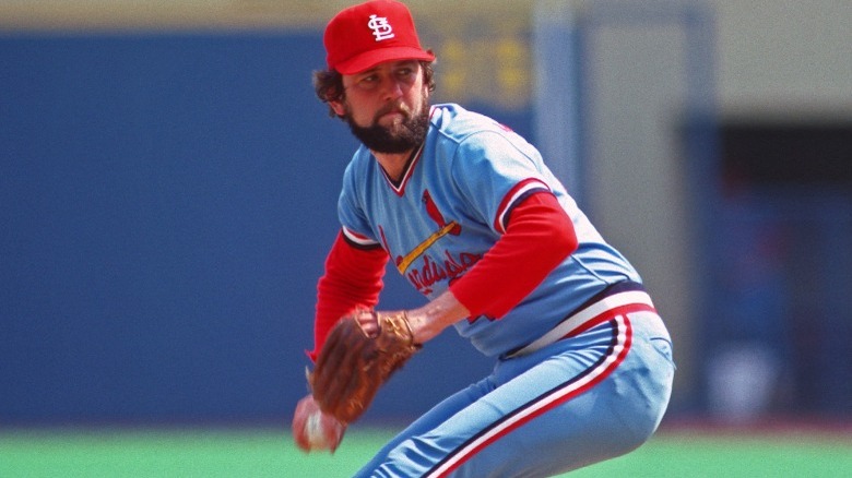 Bruce Sutter pitching