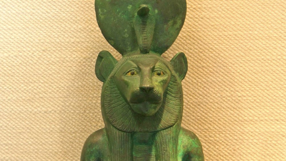 A statuette of Maahes