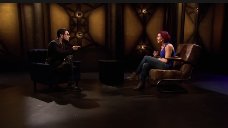 Dave Navarro talking with a human canvas on "Ink Master: Redemption" 