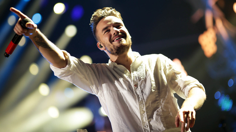 Liam Payne performing for crowd