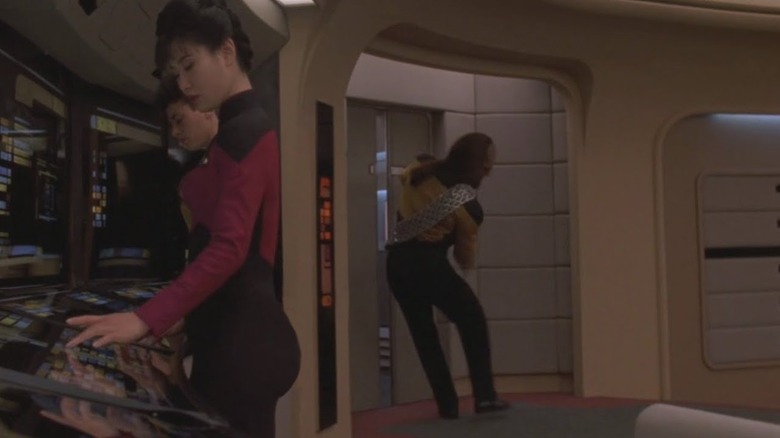 Worf runs into door screenshot