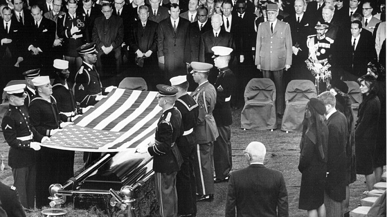 Bizarre Things That Never Made Sense About JFK's Assassination