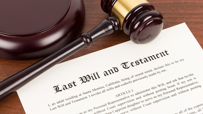 Last Will and gavel 