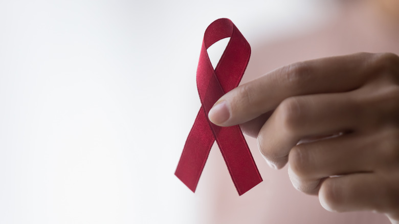 AIDS ribbon 