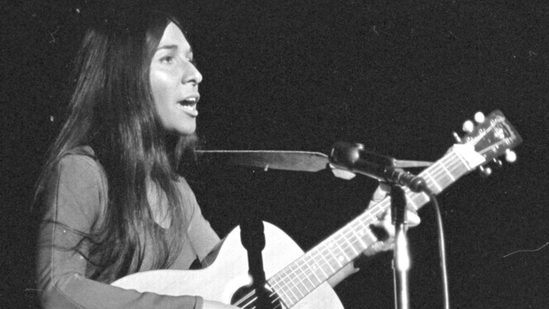 Buffy Sainte-Marie performs