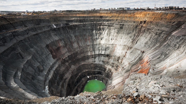 View into Mirny diamond mine 