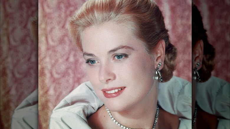 Grace Kelly, ever elegant