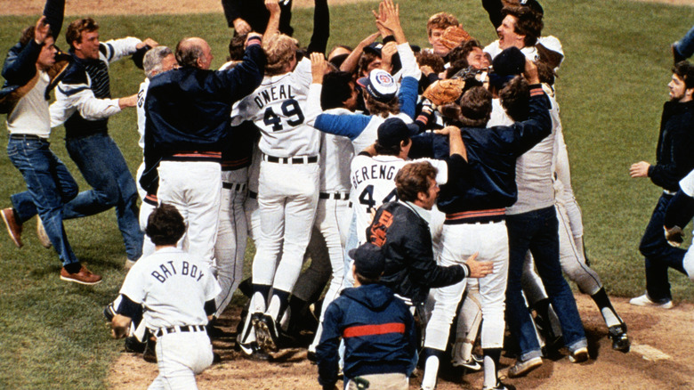 1984 tigers baseball players celebrate win