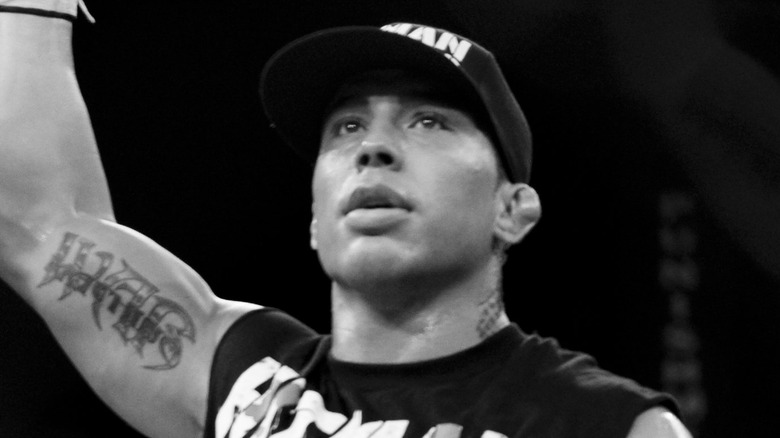 war machine MMA looking up