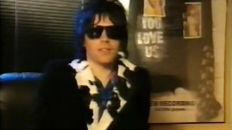 richey edwards wearing sunglasses