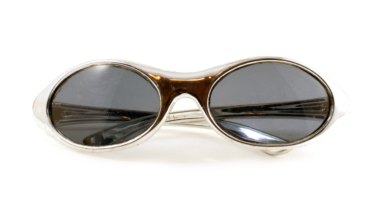 1990s era sunglasses glistening