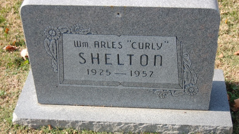 William "Curly" Shelton's grave