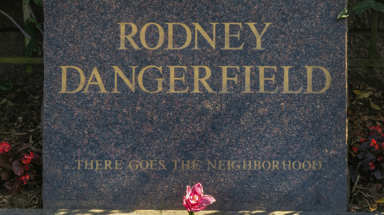 Dangerfield's tombstone