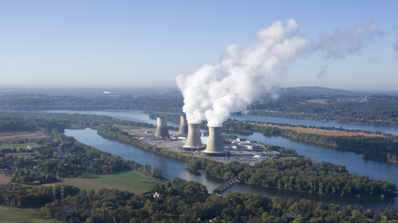 Aerial photo of Three Mile Island facility