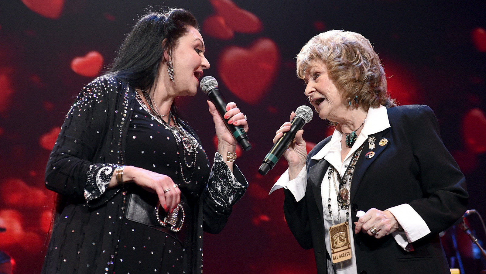 country-music-runs-in-the-family-for-loretta-lynn-s-sisters