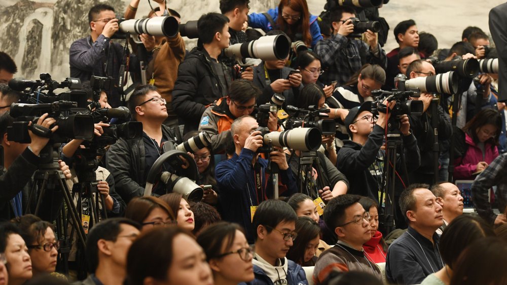 China, creepy, journalists