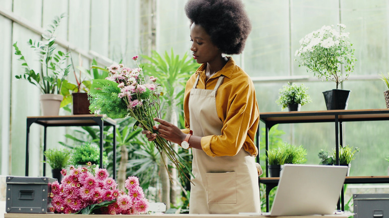 florist working in the shop