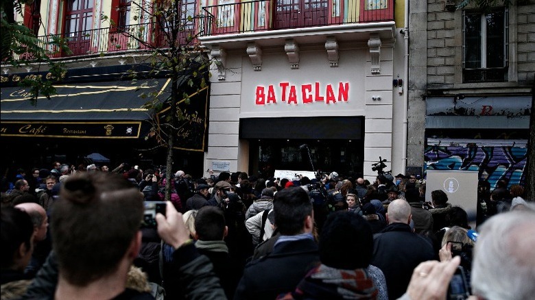 Bataclan with crowds outside