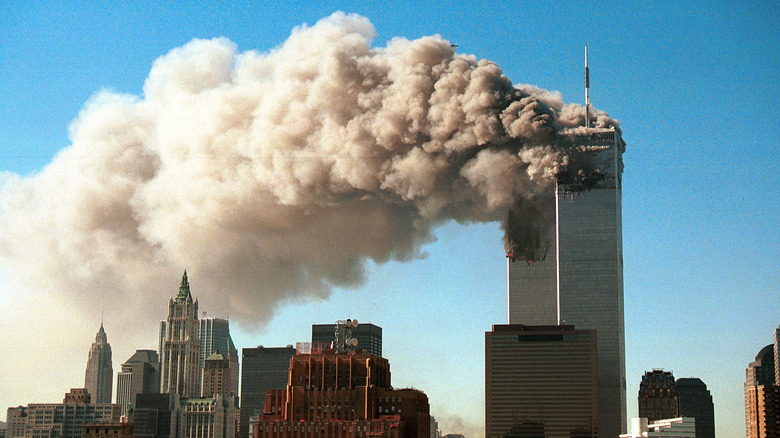 Twin towers smoke 9/11