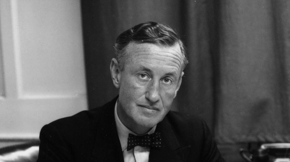 Ian fleming. Флеминг 007.