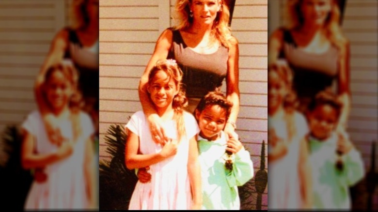 Nicole Brown Simpson with children