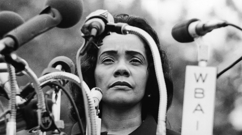 Coretta Scott King giving speech