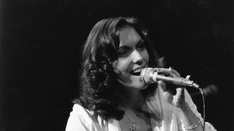 Karen Carpenter performing 