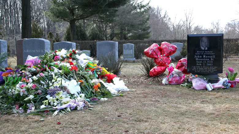 Whitney Houston's grave near father