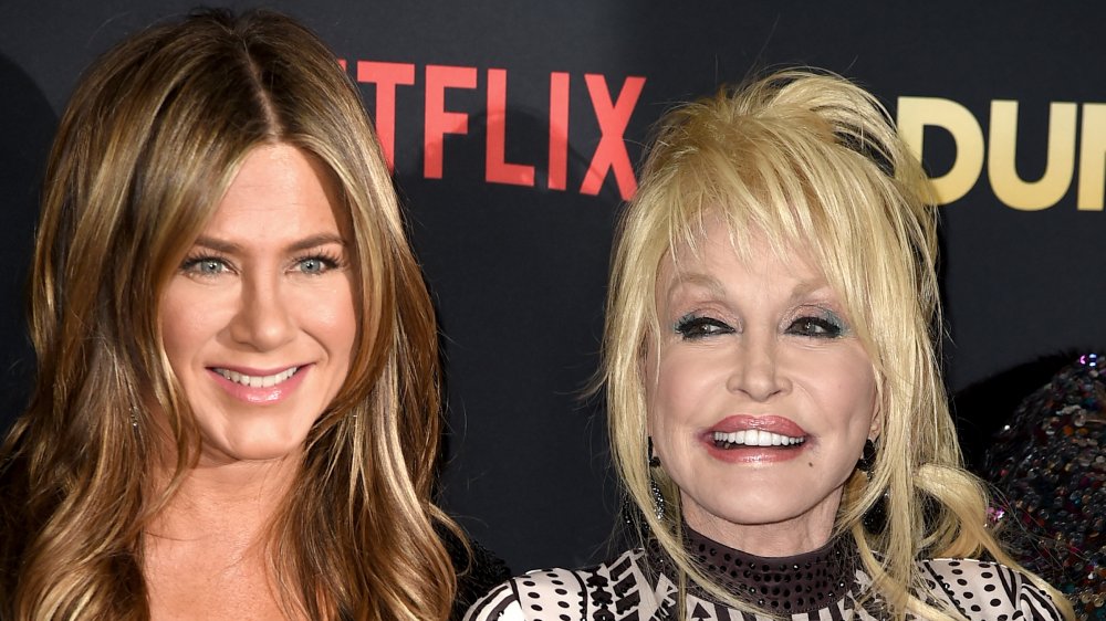 Jennifer Aniston and Dolly Parton at Netflix premiere